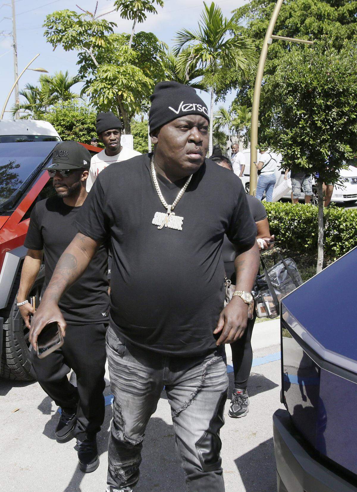 Rapper Trick Daddy arrives to participate in the grand opening of his soul food restaurant Sunday's Eatery in Fort Lauderdale on Saturday, August 30, 2025.  Andrew Uloza / for Miami Herald