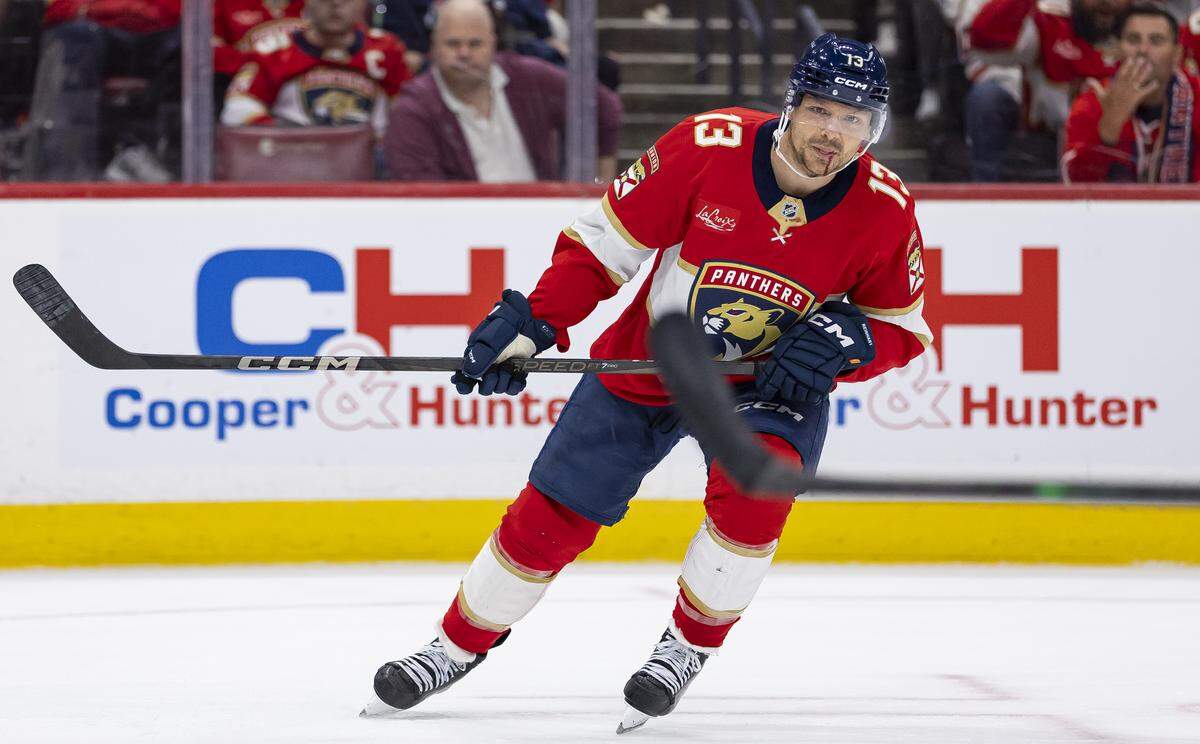 Florida Panthers center Sam Reinhart (13) looks on in the third period of his NHL game against the Chicago Blackhawks at Amerant Bank Arena on Tuesday, Oct. 7, 2025, in Sunrise, Fla.
