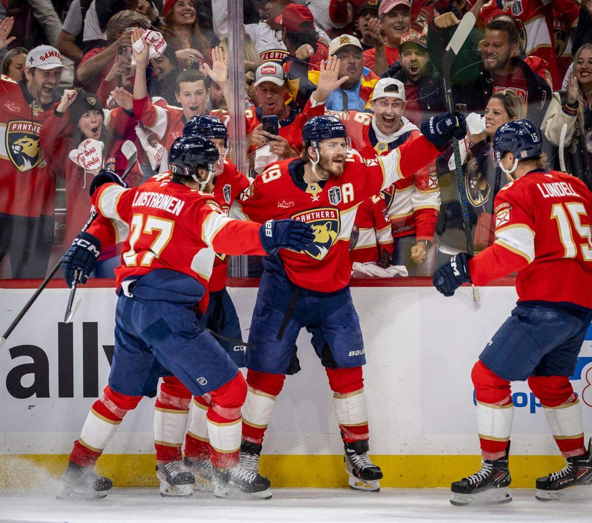 Florida Panthers left wing Matthew Tkachuk (19) celebrates his goal with teammates to put the Panthers up 2-0 during the first period of Game 6 in the NHL Stanley Cup Final series at Amerant Bank Arena on June 17, 2025, in Sunrise, Fla.