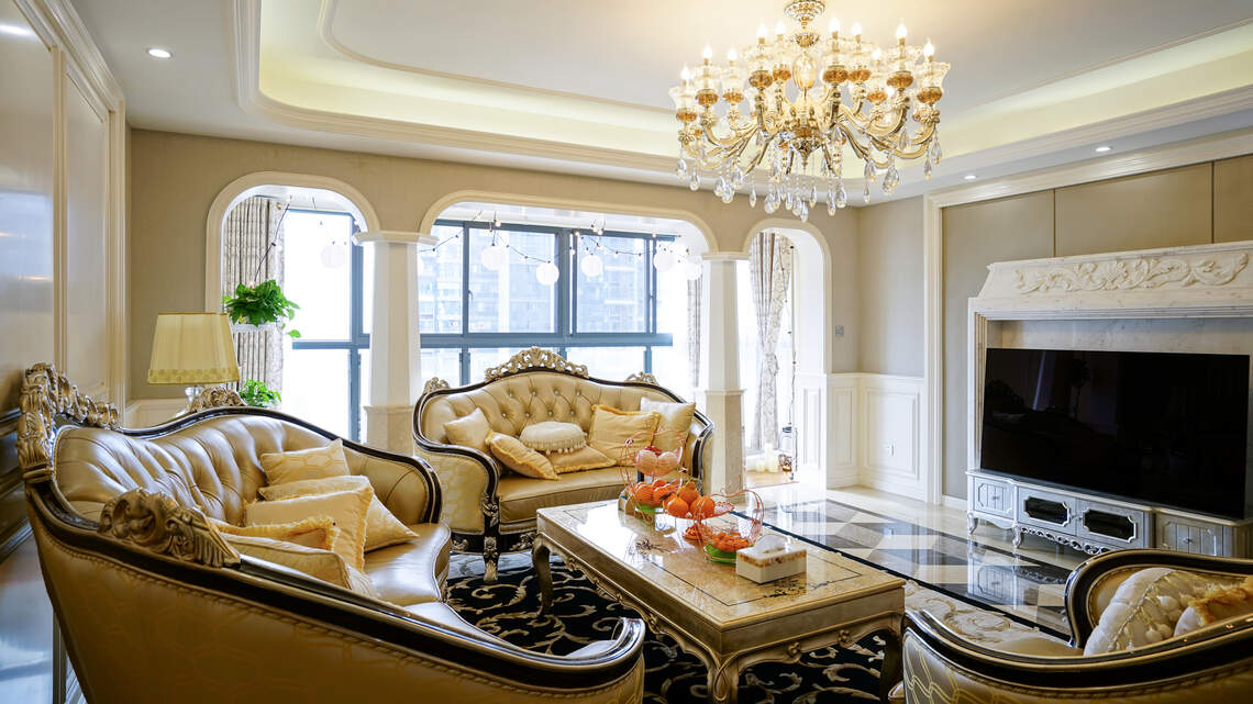 Influencer Spends $7,000 Turning Her Apartment Into a Parisian Retreat. Here's What You Can Learn From It