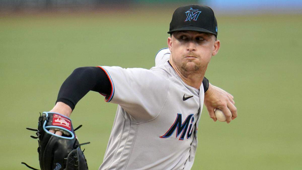 Miami Marlins starting pitcher Braxton Garrett delivers during the first inning of a baseball game against the Pittsburgh Pirates in Pittsburgh, Friday, July 22, 2022. (AP Photo/Gene J. Puskar)
