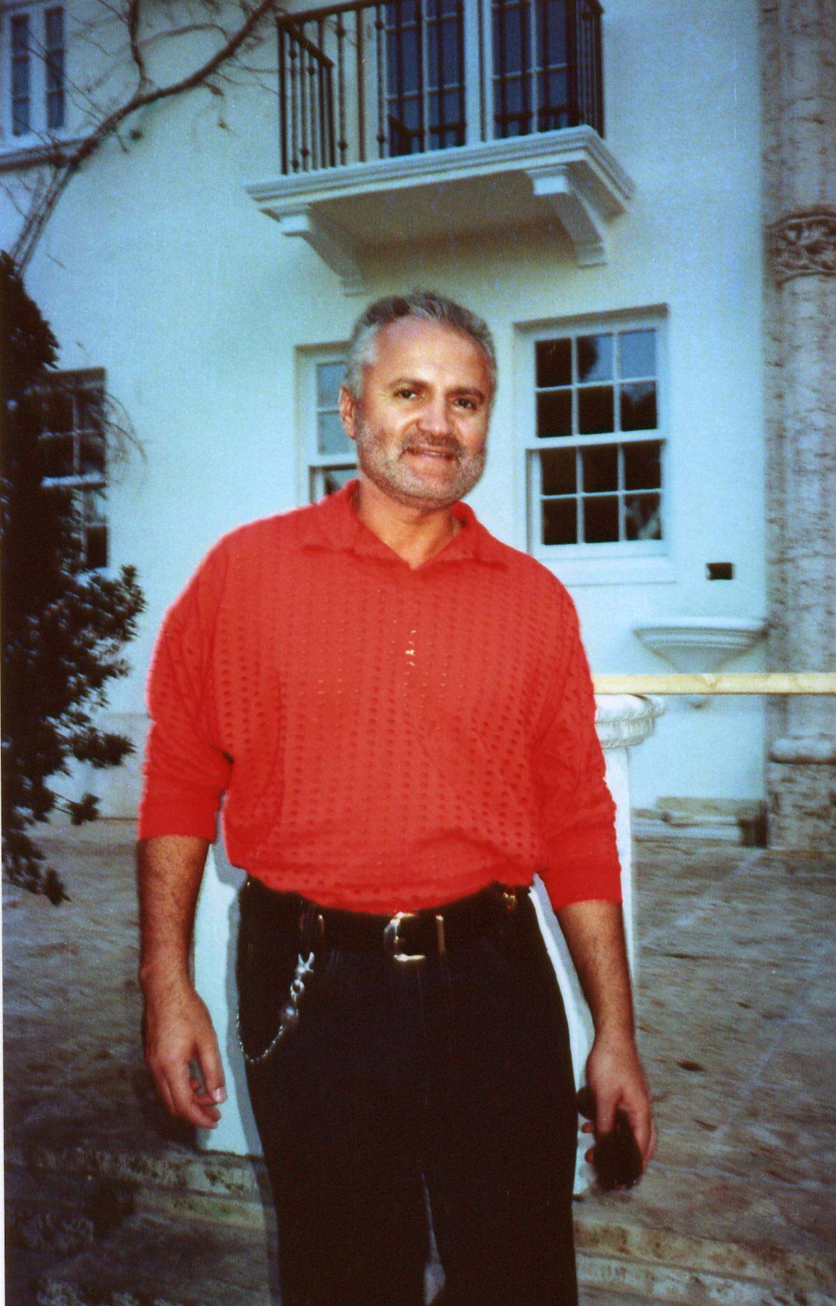 Designer Gianni Versace in 1994, photographed by Manny Hernandez.