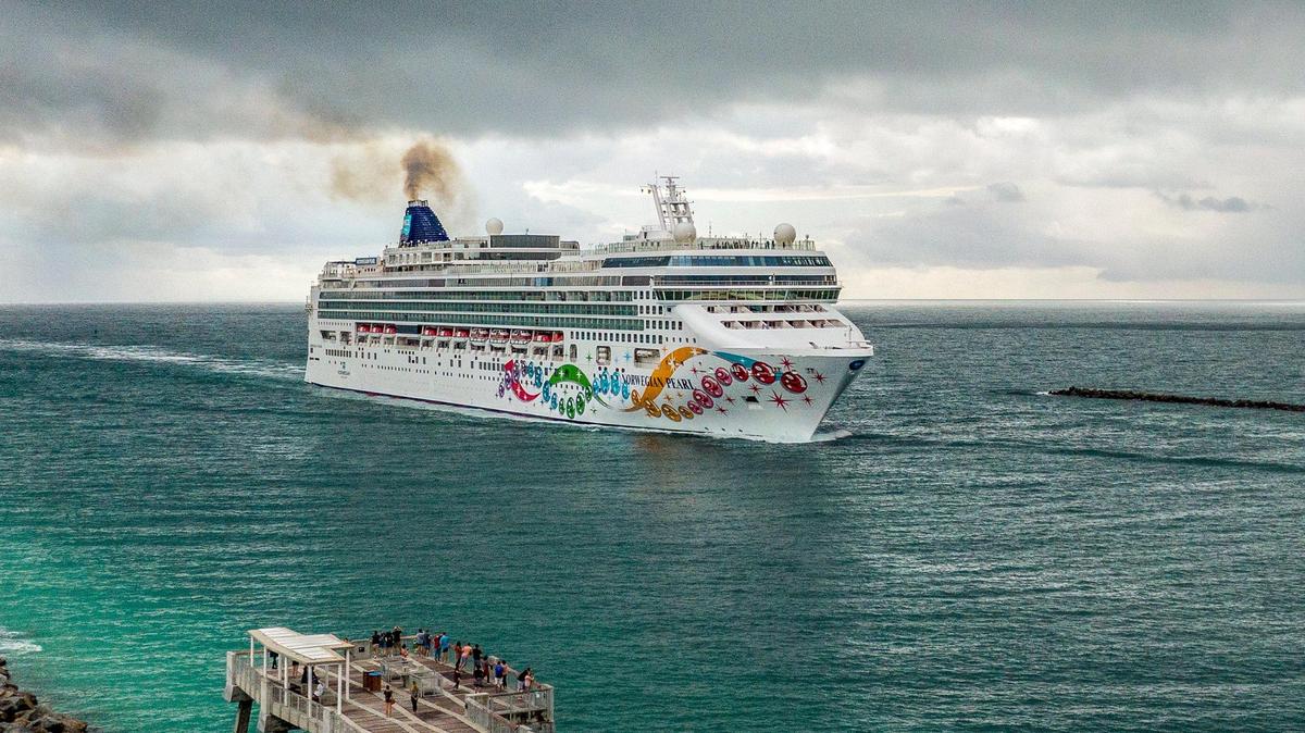 The Norwegian Cruise Line Pearl returns early to Port of Miami after crew members test positive for COVID-19, on Wednesday, January 05, 2022.