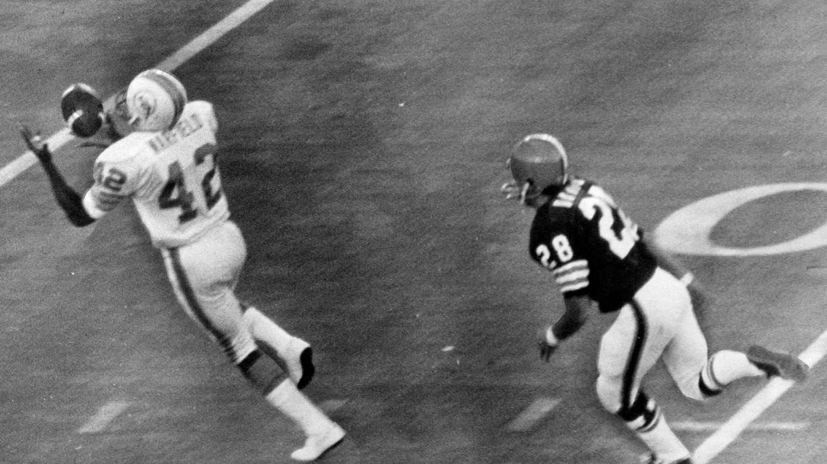 Paul Warfield accounted for 60 of the Dolphins’ 80 yards on the game-winning drive in the fourth quarter of the Dolphins’ 20-14 victory over the Cleveland Browns in the 1972 AFC Divisional playoff game.