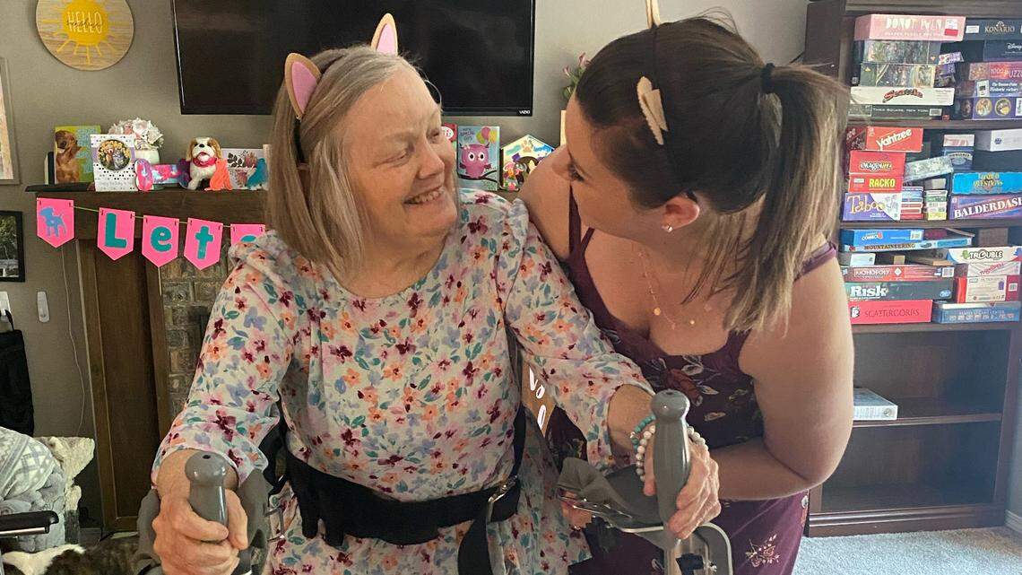 Patti LaFleur’s mother moved into her home after her dementia progressed and care became complicated. ‘My mom had always been a very happy easygoing person. But she withdrew from social situations and cried a lot,’ LaFleur says.