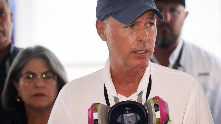 After tragedy, Surfside mayor comforts families, stokes feuds and floats a conspiracy