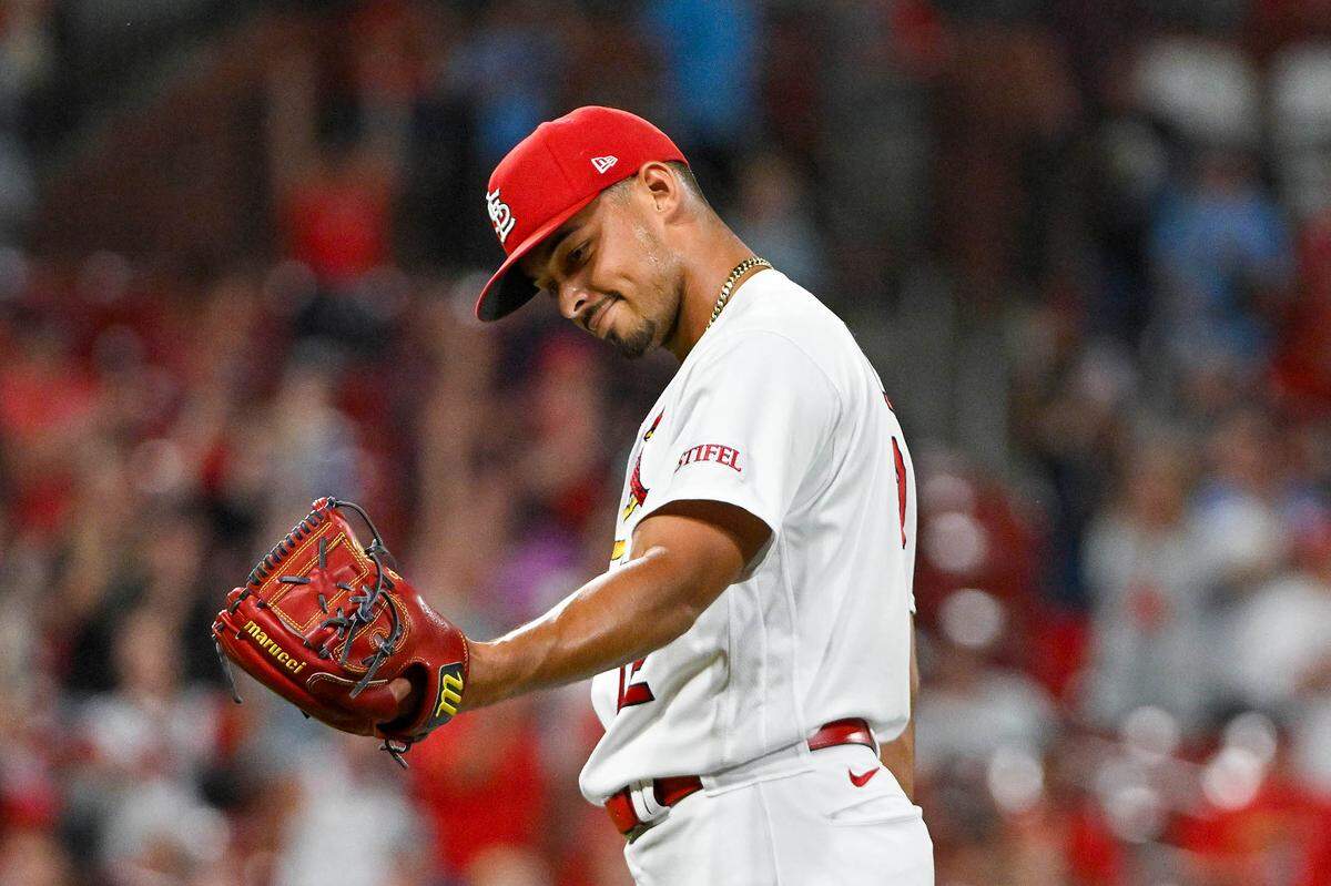 El relevista de los Cardenales Jordan Hicks exhibe una sinker que promedia 100.6 mph, una bola rápida de cuatro costuras de 101.1 mph y un dominador sweeper.
