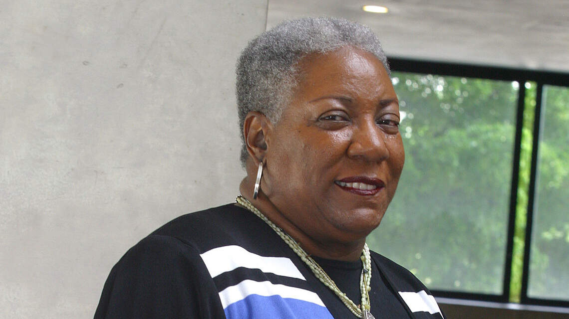 ‘She was the reason I strived higher.’ Miami Dade College students honor a mentor
