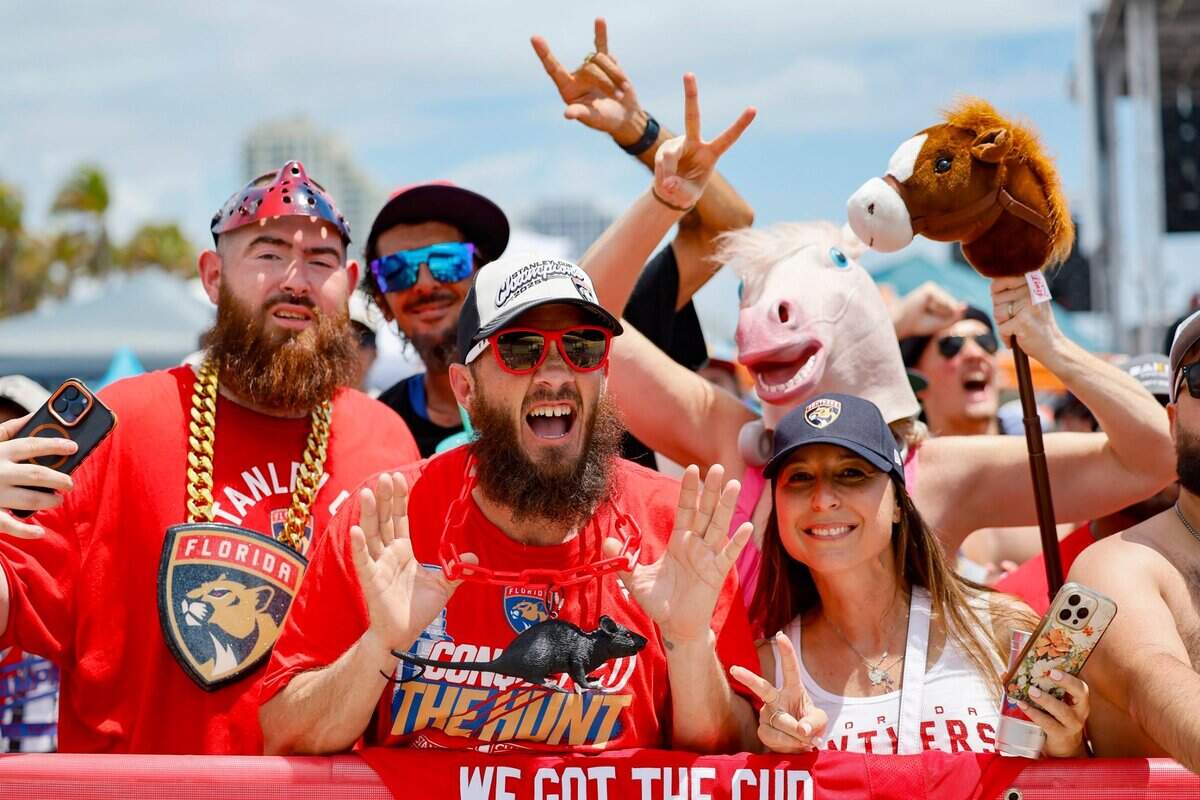 Panthers fans show their support during the Florida Panthers Stanley Cup victory parade and rally at the beach along A1A in Fort. Lauderdale, Florida on Sunday, June 22, 2025.