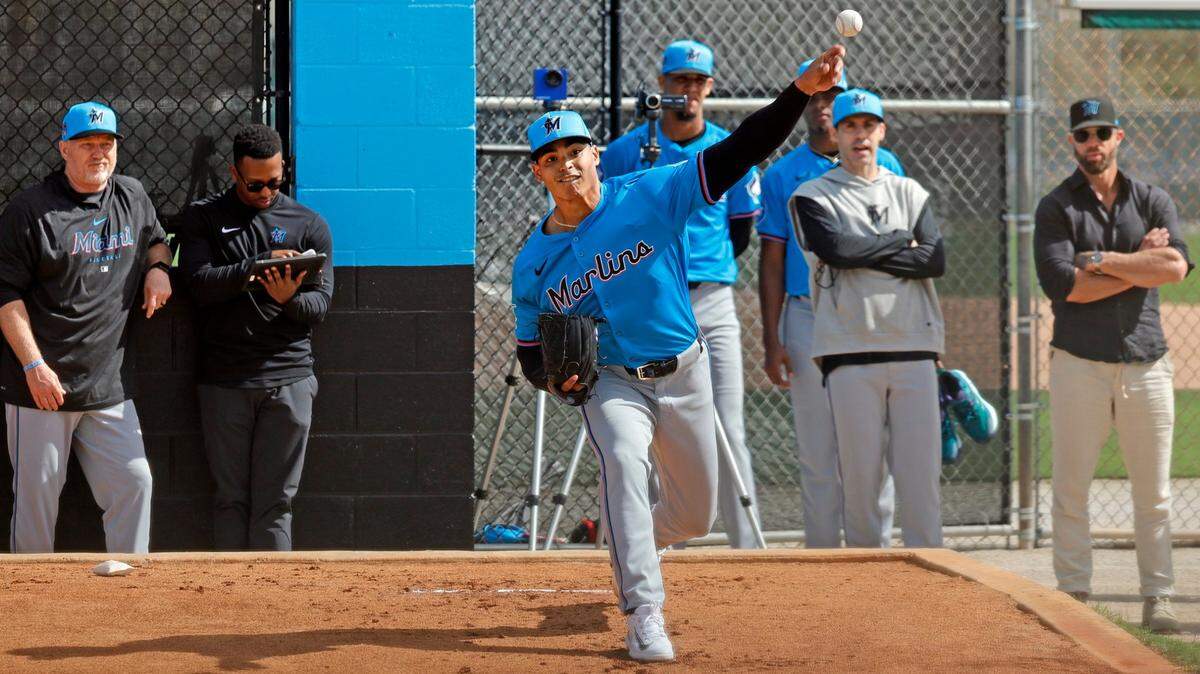 Miami Marlins Jesus Luzardo (44) pitches during Miami Marlins pitchers and catchers spring training workout at Roger Dean Chevrolet Stadium in Jupiter, Florida on Thursday, February 15, 2024.