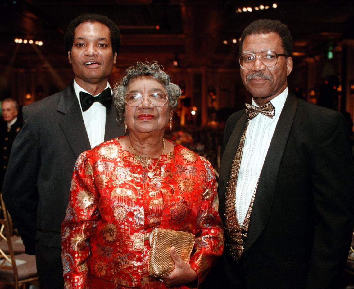 Left to right: Gregory Simpson, Dr. Dazelle Dean Simpson, and Dr. George Simpson at Miami Children’s Hospital Hall of Fame Gala, held at the Intercontinental Hotel in Miami on Nov. 7, 1998. Dr. Dazelle Dean Simpson was being honored with the “Gift of Joy” award as the first African-American pediatrician certified by the State of Florida.