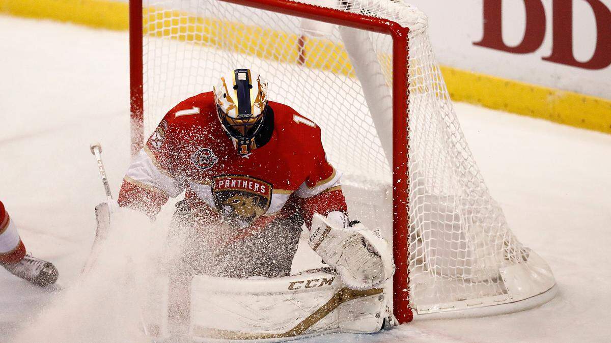 Florida Panthers goaltender Roberto Luongo defends the goal against the New York Islanders during the third period of an NHL hockey game on Saturday, Nov. 10, 2018, in Sunrise, Fla. (AP Photo/Brynn Anderson)