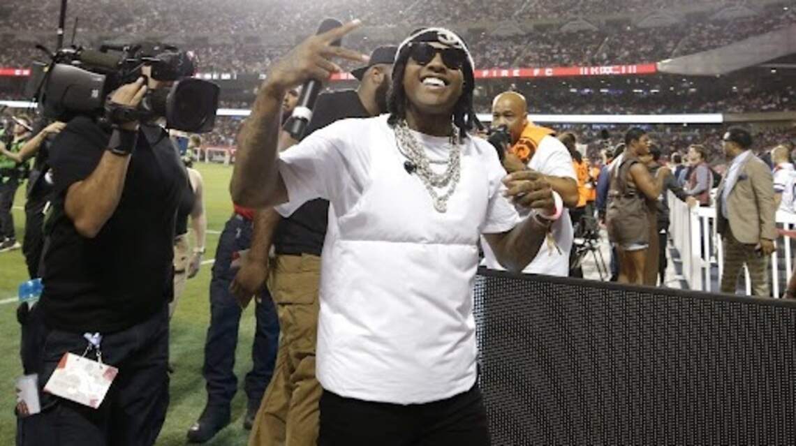 Rapper Lil Durk cuffed in Miami after trying to flee murder-for-hire charges, feds say