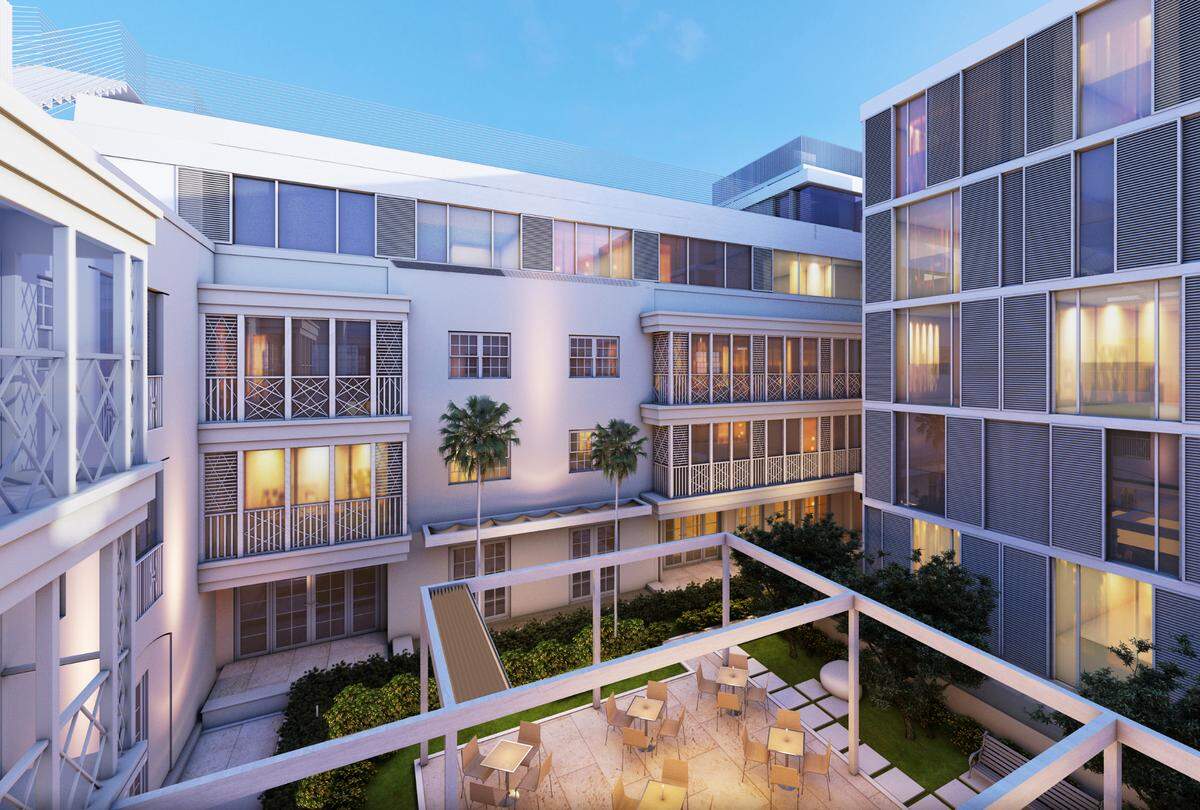 The courtyard at the Berkely Park Hotel-MGallery in South Beach.