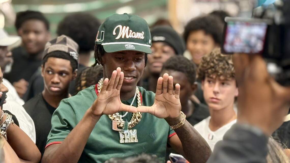 Hurricanes land another five-star as newly reclassified A’Mir Sears commits to UM