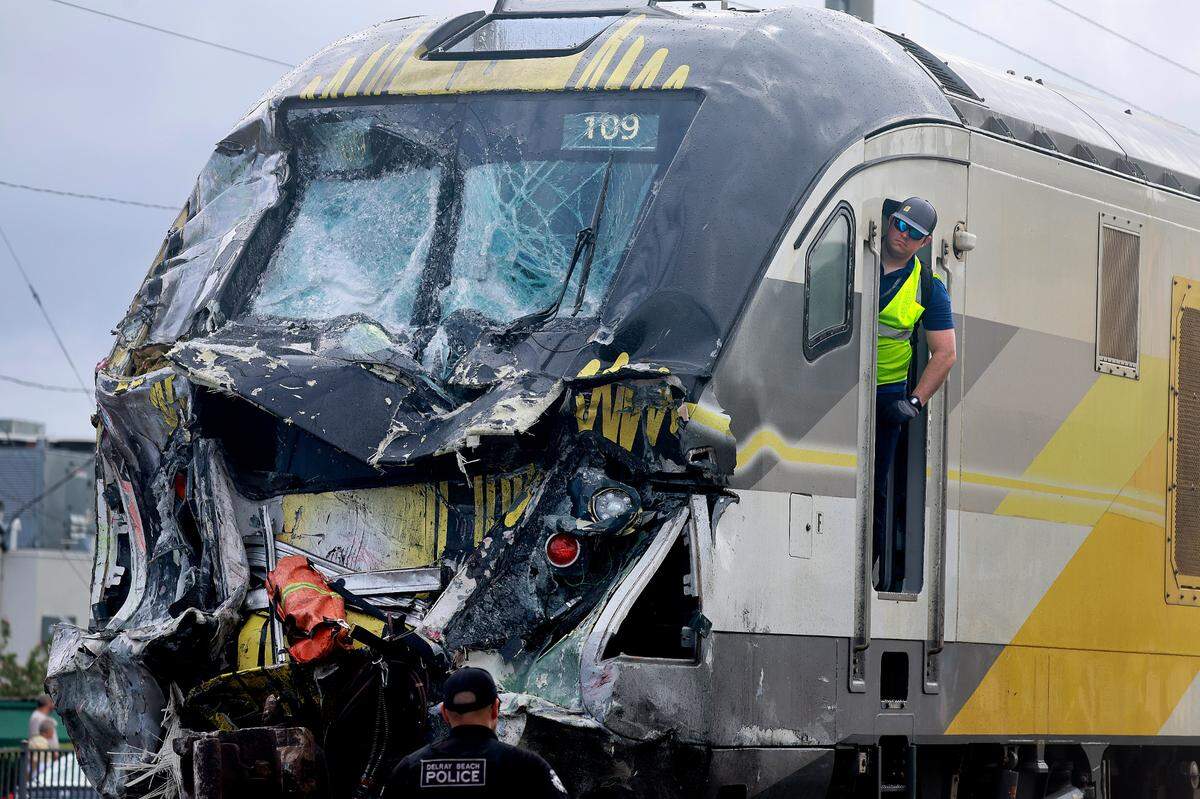 A Brightline train collided with a fire truck at East Atlantic Avenue and Southeast First Avenue in downtown Delray Beach on Saturday afternoon, Dec. 28, 2024. (Mike Stocker/South Florida Sun Sentinel)