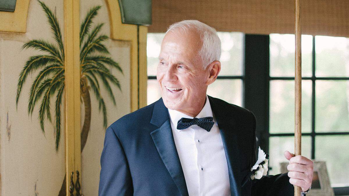 Arturo Alvarez posing at his daughter Danielle Alvarez’s wedding on Jan. 10, 2015. Alvarez died on Monday Dec. 9, 2019.