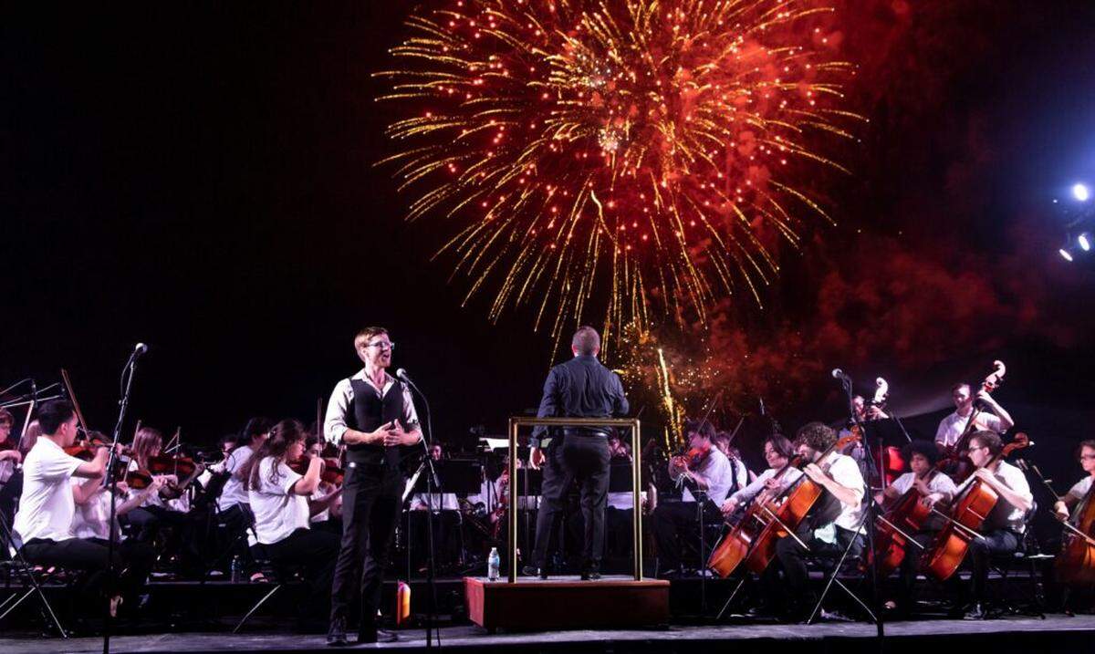 The annual Independence Day Fireworks and Patriotic Concert at Lummus Park presented by the Ocean Drive Association and the city of Miami Beach features a performance by the MMF Symphony Orchestra and Alumni Division singers.
