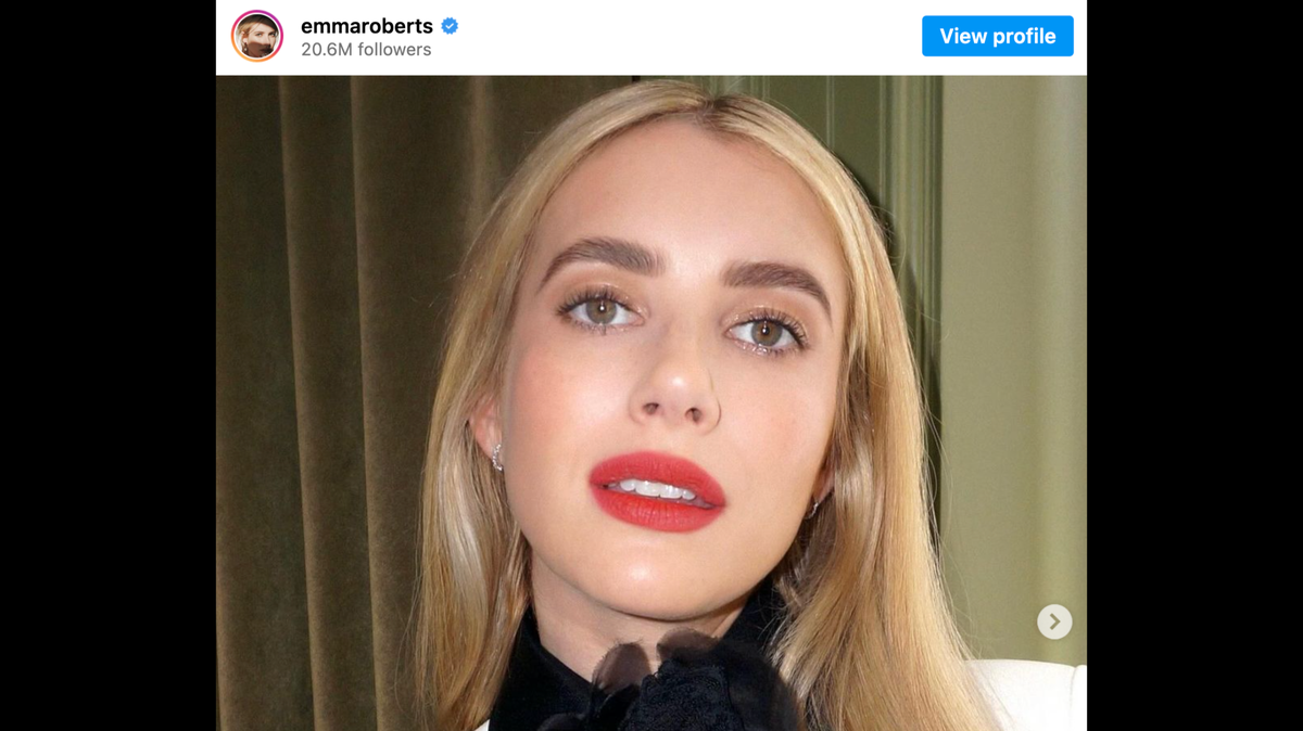 Actress Emma Roberts shares big time news before her mom spoils it.