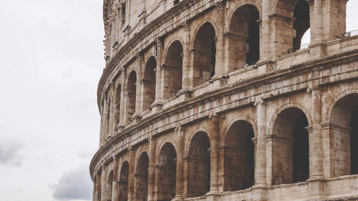 Far outside the walls of the Colosseum in Rome, clans prepared to battle the Romans in Europe by taking hits from an attachment on their belts, researchers say.
