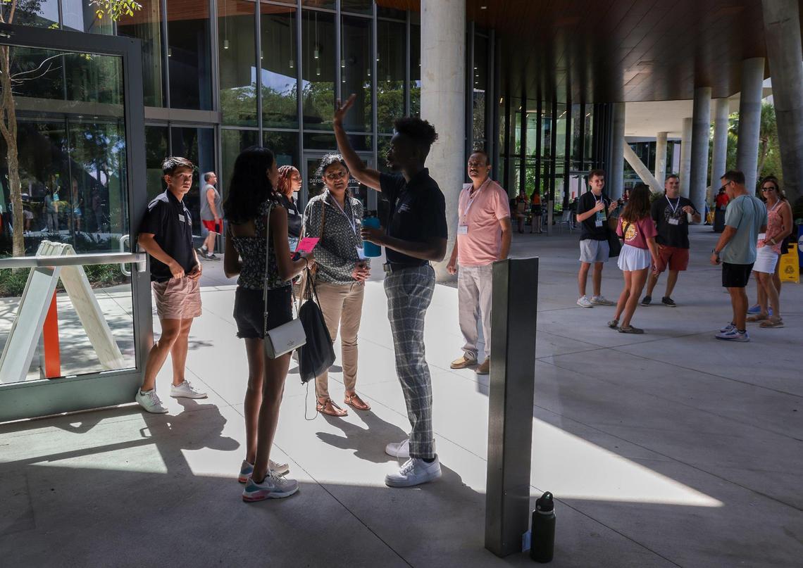 On Tuesday, Aug. 16, 2022, out-of-state University of Miami freshmen move with parents in tow into the Mahoney and Pearson residential colleges with help from the “Student Move in Team” in Coral Gables, Florida.