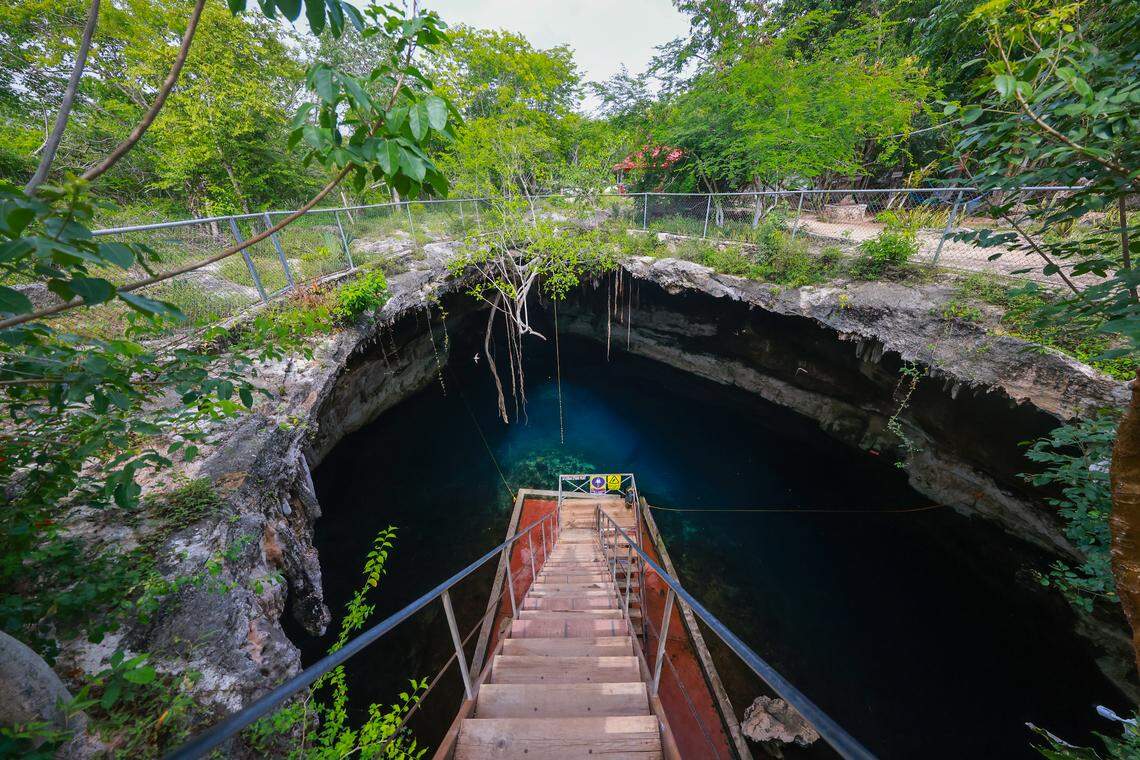 mexico cenotes yucatan peninsula
