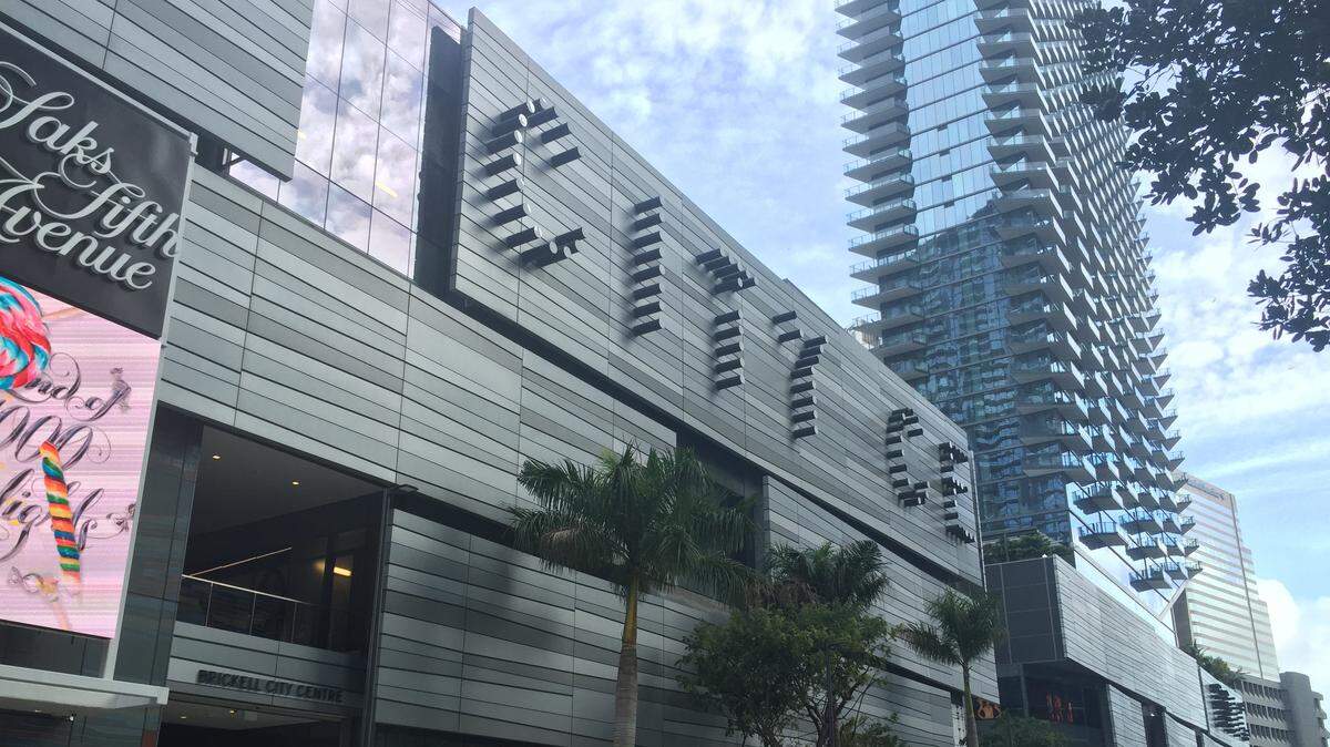 The luxury jewelry retailer Kirk Jewelers will close at 142 E. Flagler St.  after seeing a decline in foot traffic over the past 10 years. It will open at Brickell City Centre at 701 S. Miami Ave. by late December. 