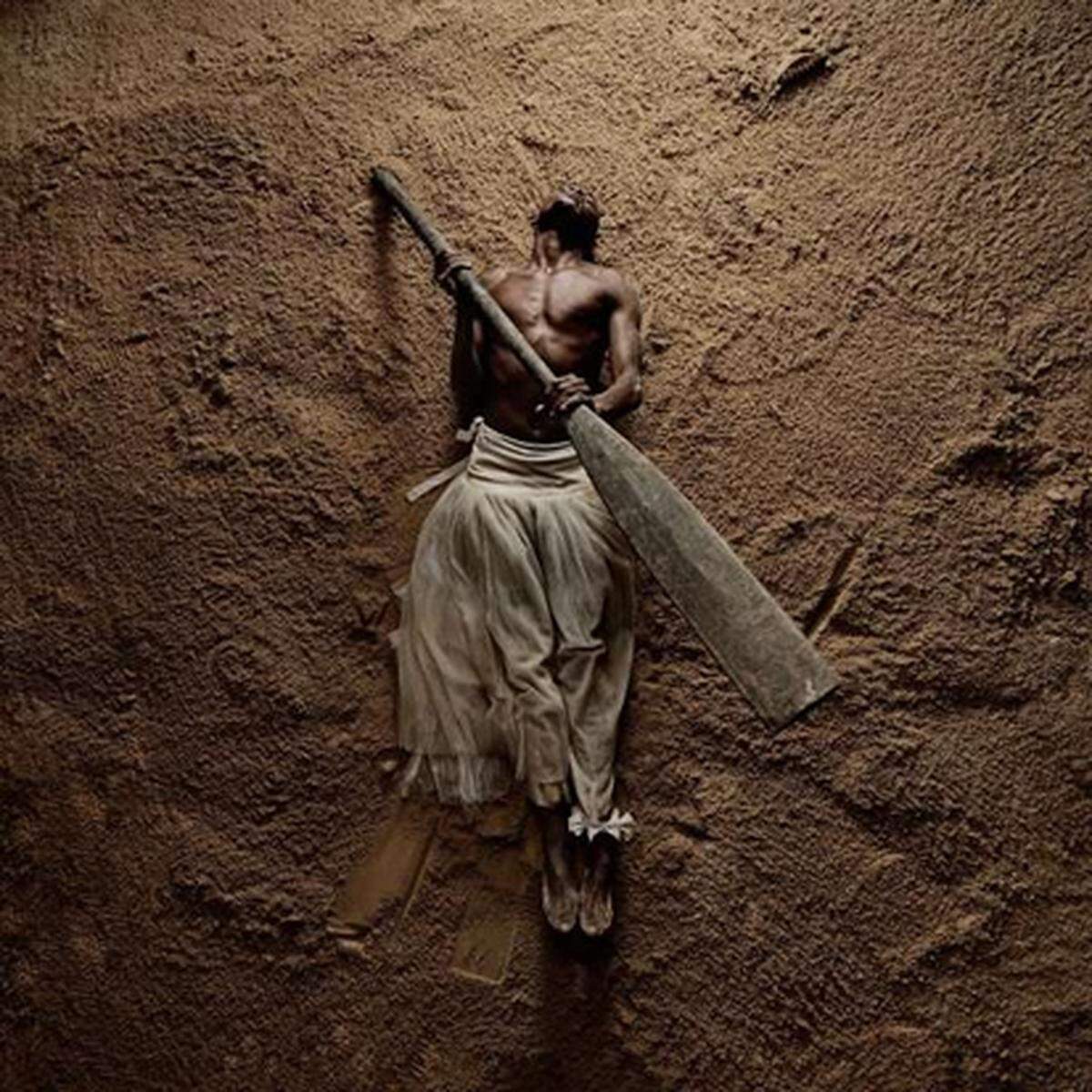 Mohau Modisakeng’s 2019 photograph “Untitled (Zanj 9),” is part of the 2025-26 show at El Espacio 23.
