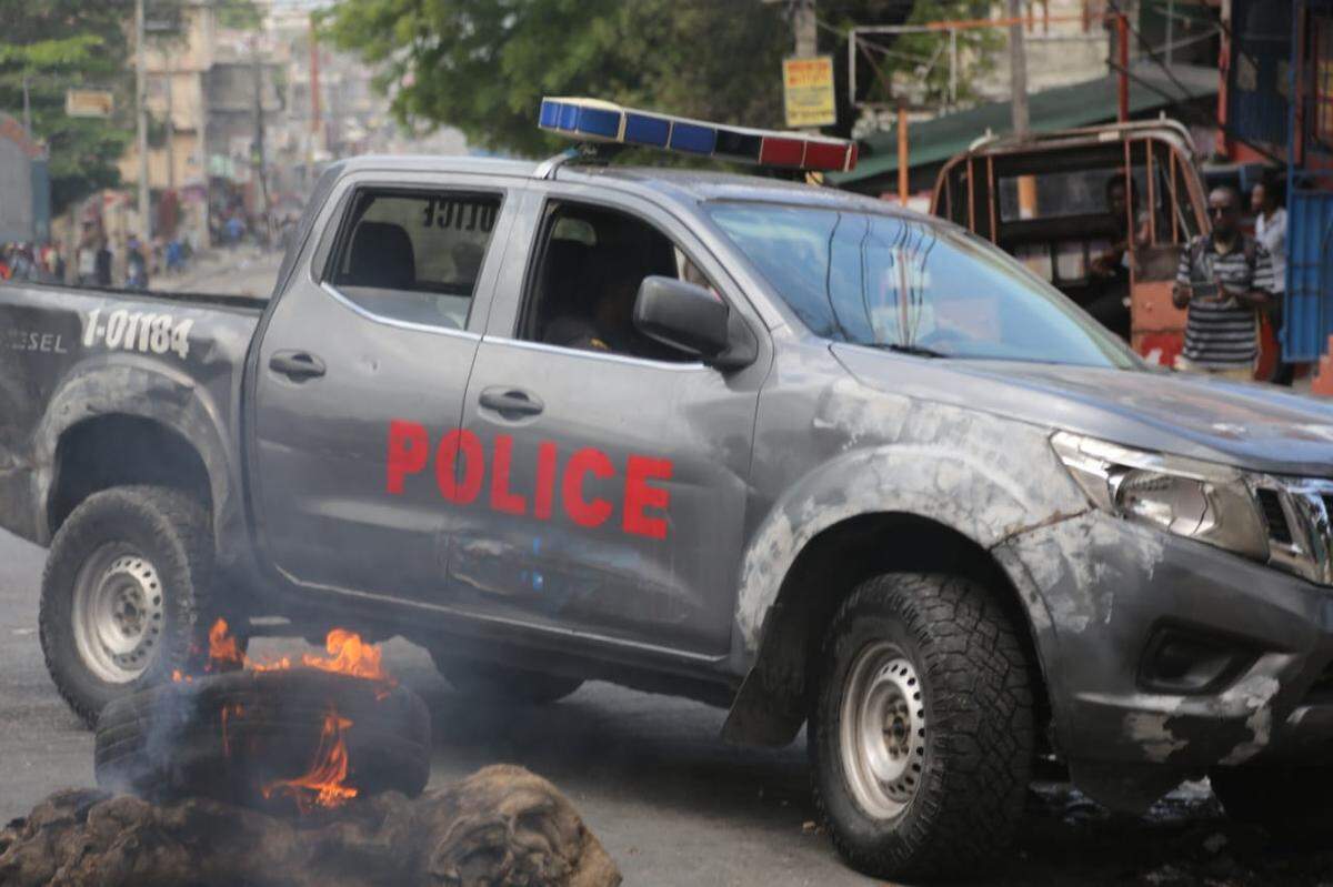 Armed gangs continued to sow chaos in Haiti’s capital on Wednesday, March 26, 2025.More than 60,000 Haitians have been displaced in the past month.