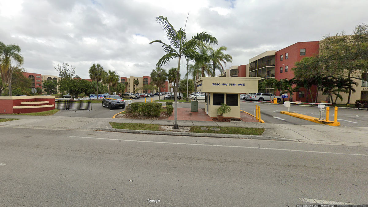 A shooting in Lauderhill left one man dead and two others injured. A suspect has not been identified but is being looked for. 