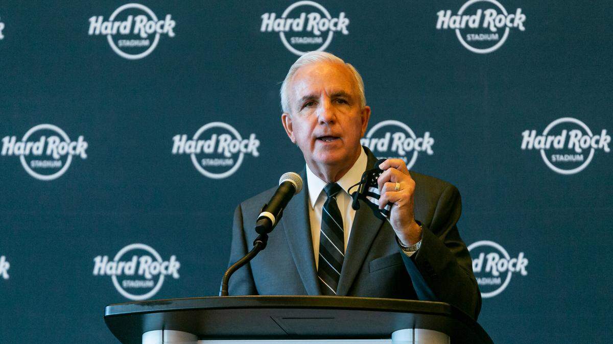 Miami-Dade County Mayor and congressional candidate Carlos Gimenez speaks at Hard Rock Stadium on August 24, 2020. Gimenez will return donations from the publisher of the Spanish-language newspaper LIBRE, which printed columns containing racist and anti-Semitic content.