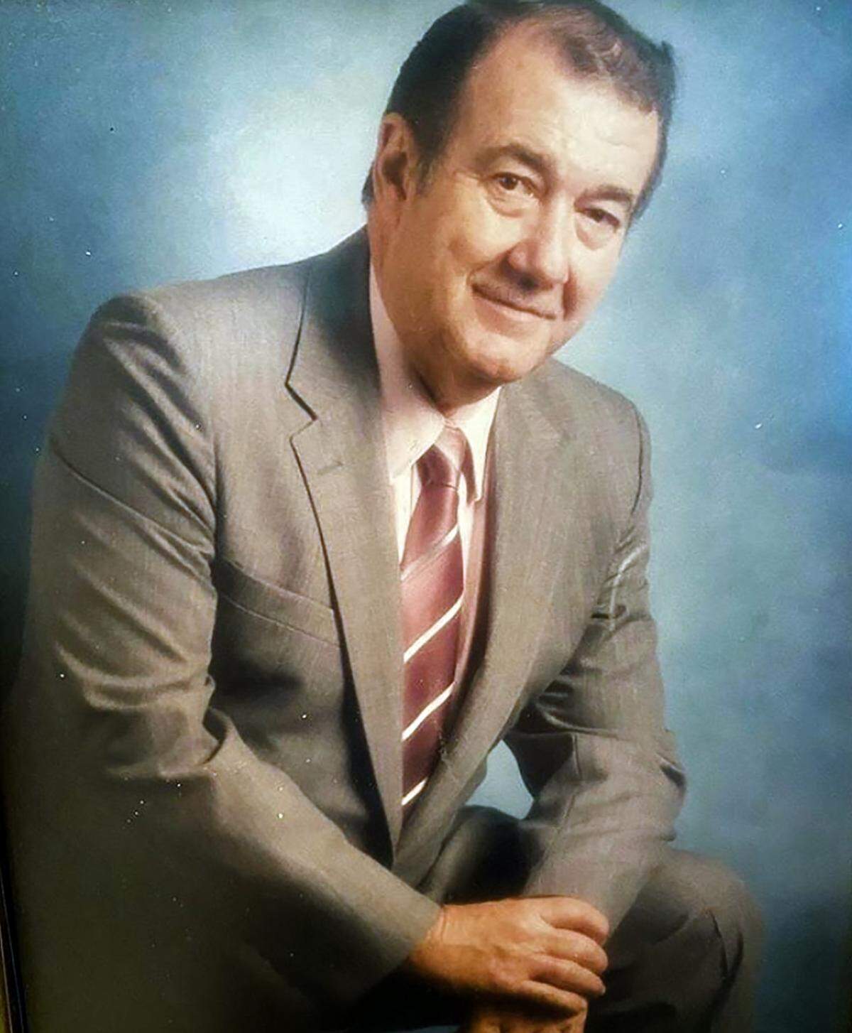 El Dr. Jorge A. Vallejo, obstetra de Hialeah y de origen cubano, falleció del coronavirus el mes pasado a los 89 años.