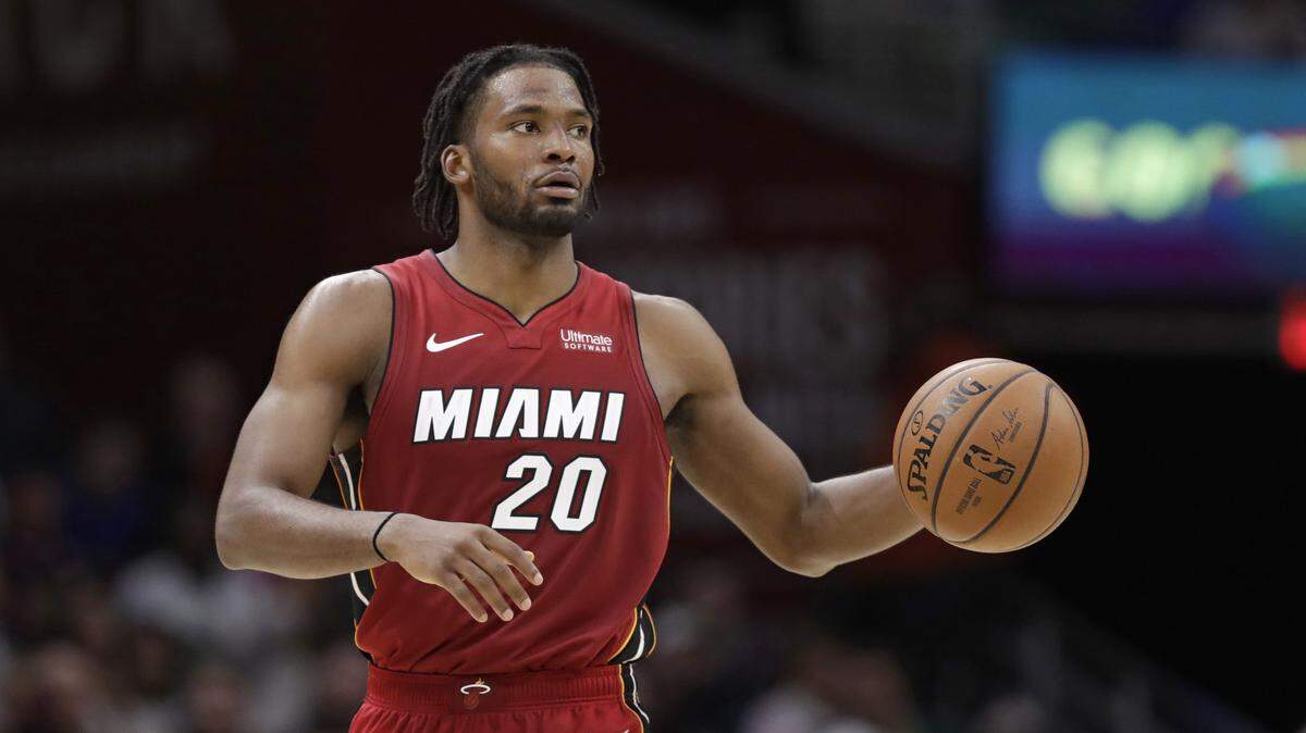 Justise Winslow (20) fue el mejor del Heat con 27 puntos en el triunfo ante los Cavaliers, este 25 de enero en Cleveland.