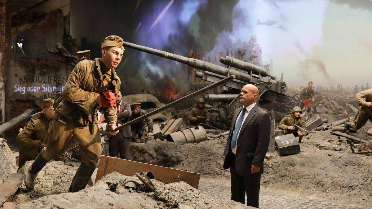 Gerardo Hernández Nordelo, el espía cubano convicto que ahora encabeza el Comité de Defensa de la Revolución, durante una visita al Museo de la Victoria en Moscú el 1 de junio de 2023.
