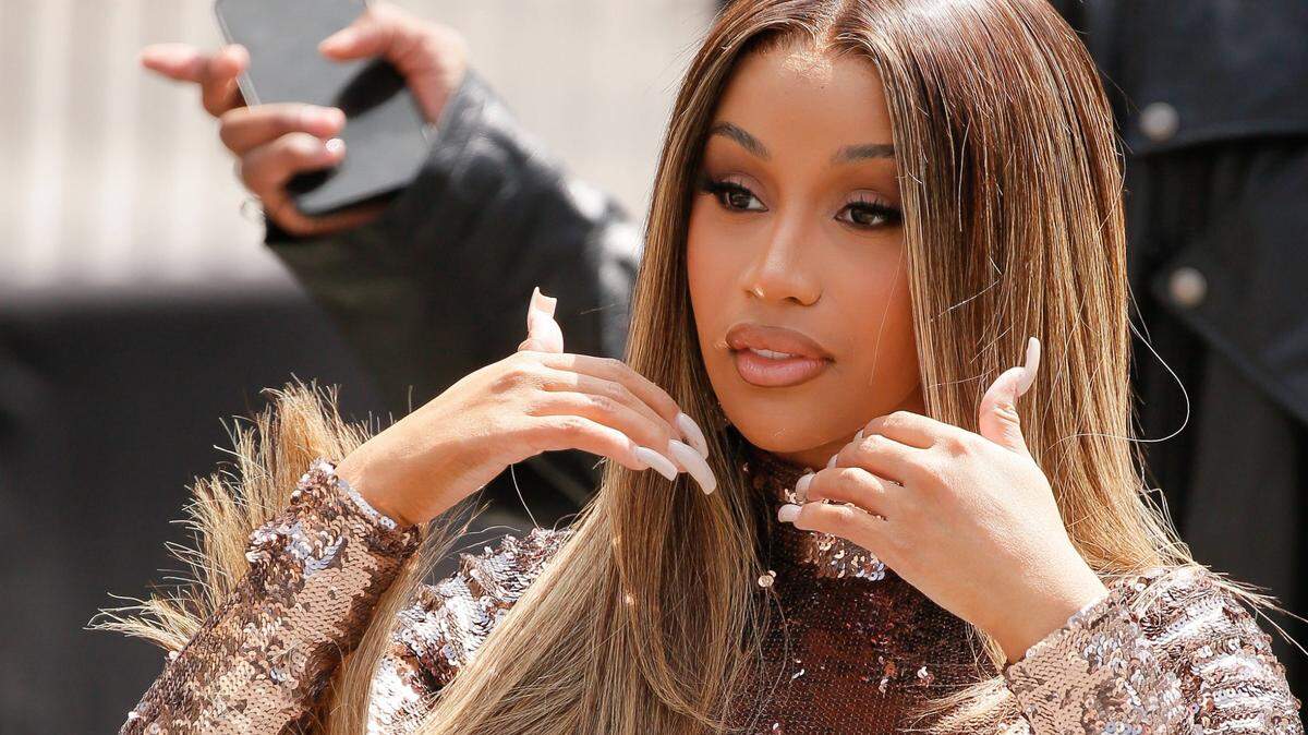 Cardi B. - Outside arrivals at the Fendi fashion show as part of the Paris Fashion Week, Haute Couture Fall/Winter 2023-2024, on July 06, 2023 in Paris, France.//03HAEDRICHJM_JMH.0143/Credit:JM HAEDRICH/SIPA/2307071357 (Photo by JM HAEDRICH/SIPA/Sipa USA)