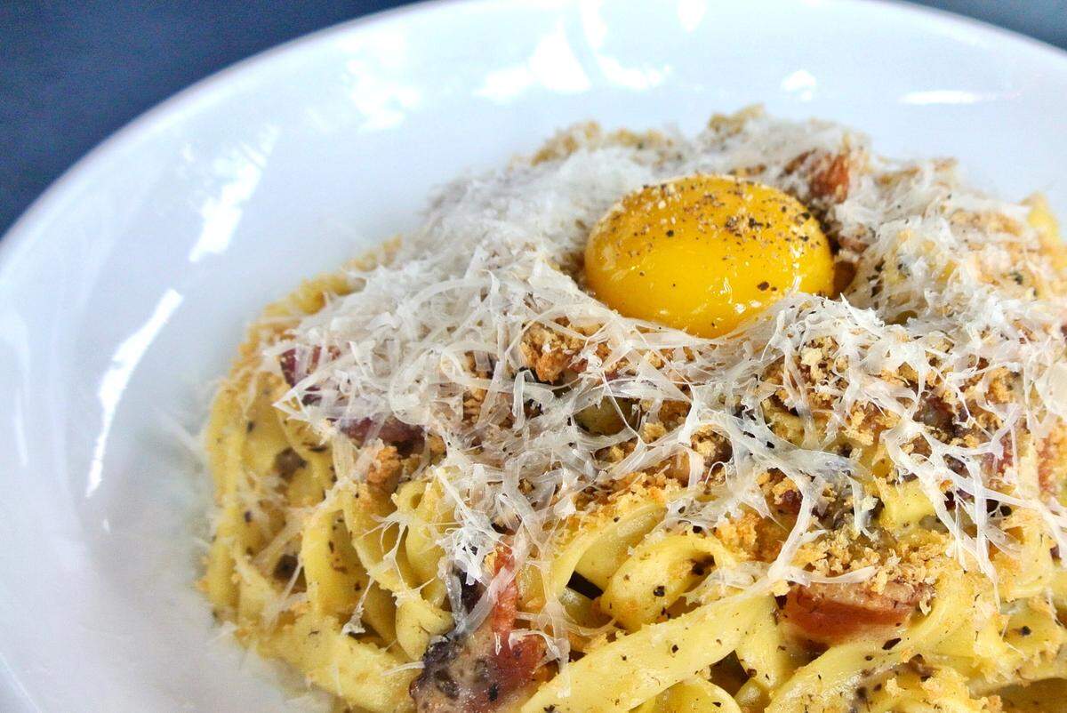 Pasta carbonara at Eating House