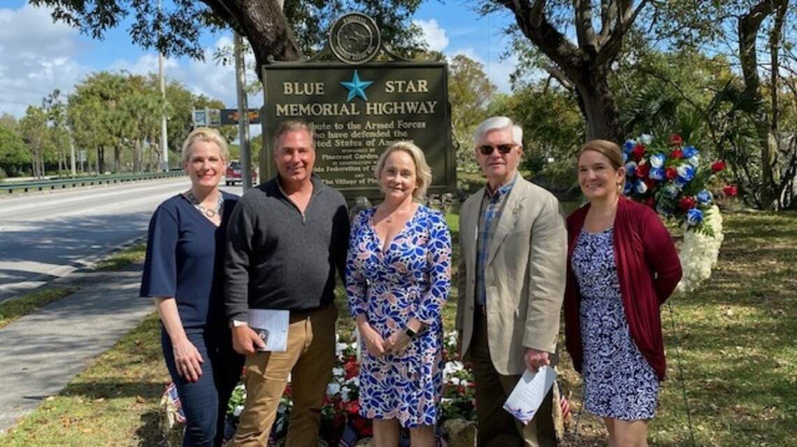 Pinecrest and its garden club honors vets with Blue Star Memorial Highway marker