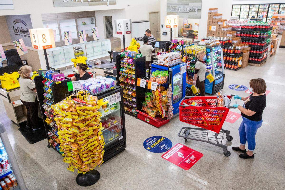 People shopping at a Sedano’s in South Florida.