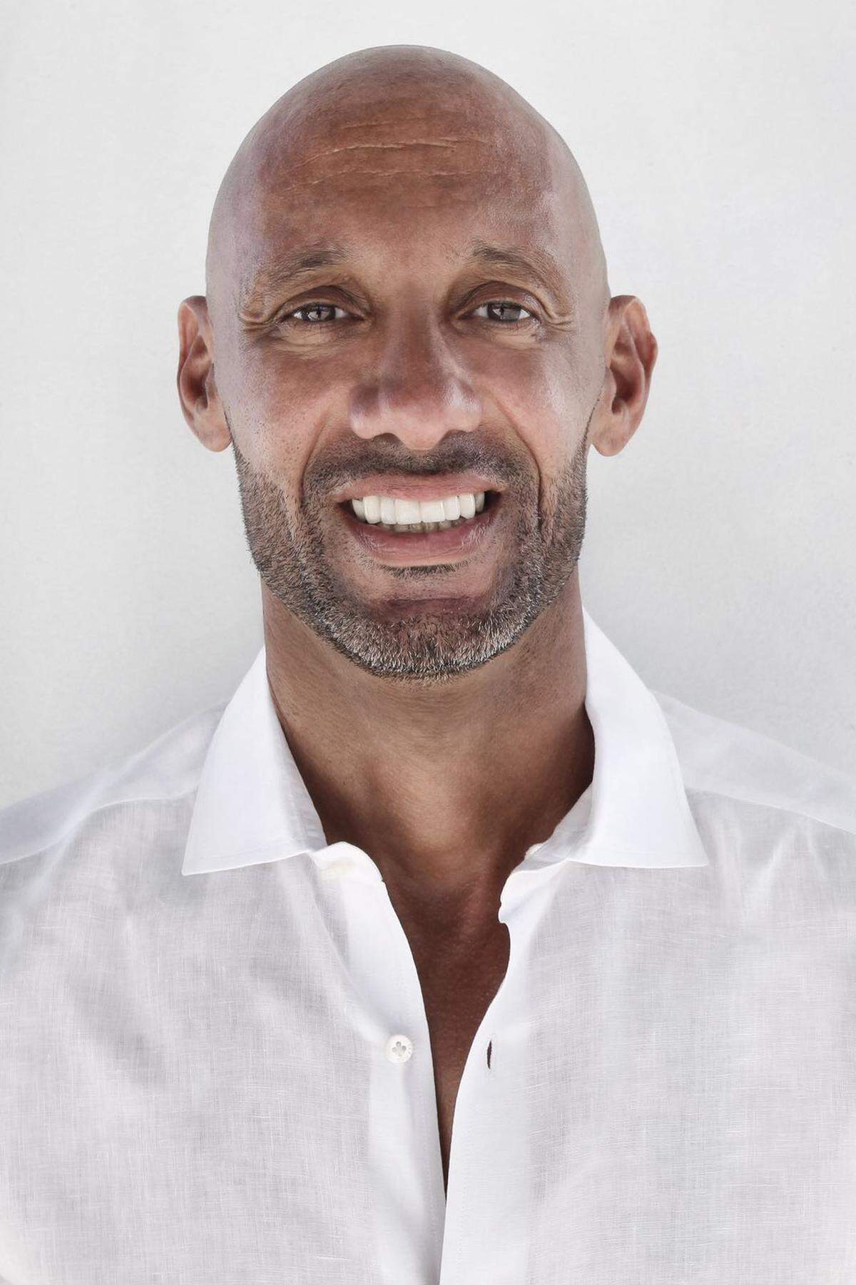 German DuBois III is the founder and executive director of HOPE Murals.