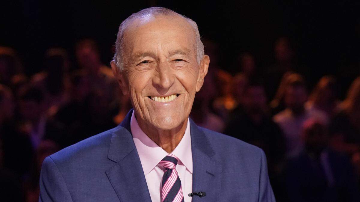 “Dancing with the Stars” head judge Len Goodman announced he is leaving the show after 17 years.