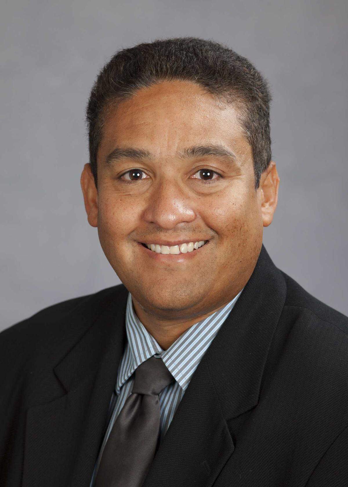 Olveen Carrasquillo is a practicing physician in Miami-Dade.
