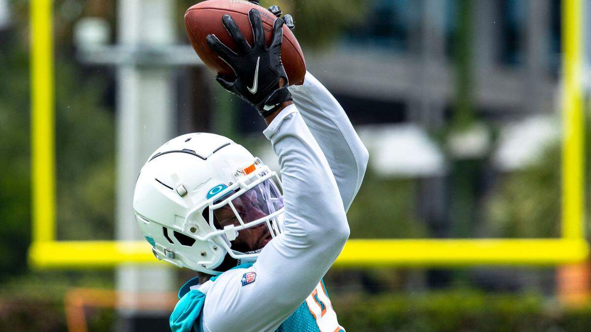 Miami Dolphins cornerback Noah Igbinoghene (9) catches the ball during the final day of OTAs at Baptist Health Training Complex in Miami Gardens, Florida, on Tuesday, June 7, 2022.