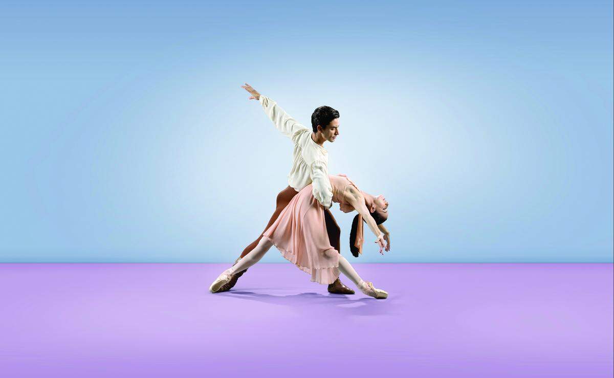 Miami City Ballet principals Katia Carranza and Kleber Rebello in “Dances at a Gathering,” featuring choreography by Jerome Robbins.