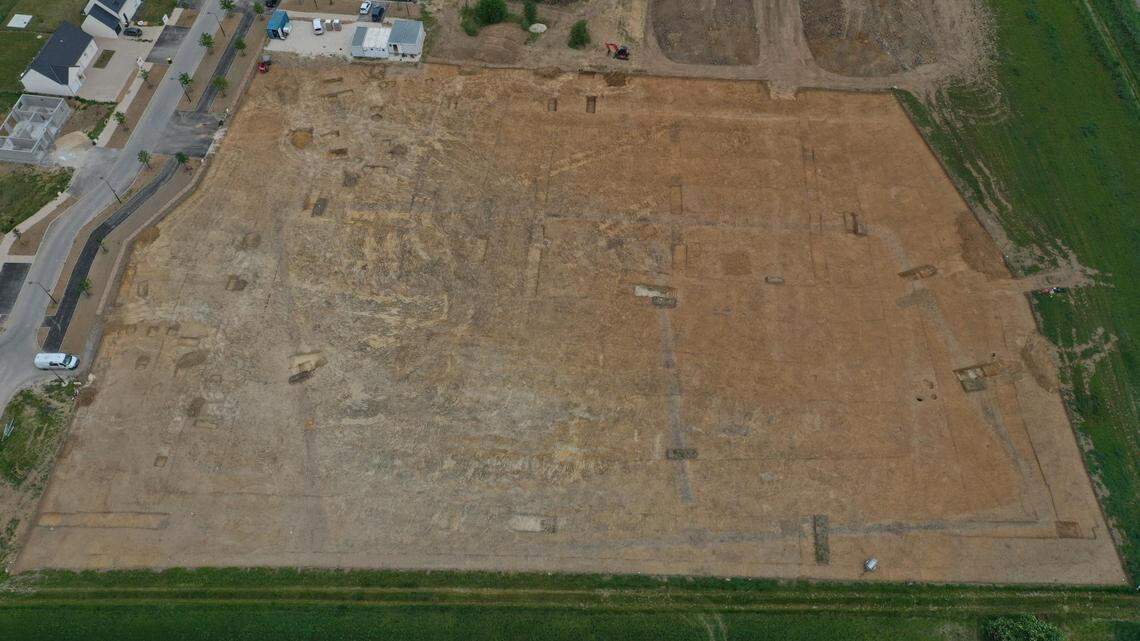 Archaeologists found the ruins of a settlement that was abandoned in the first half of the first century, according to officials in France.