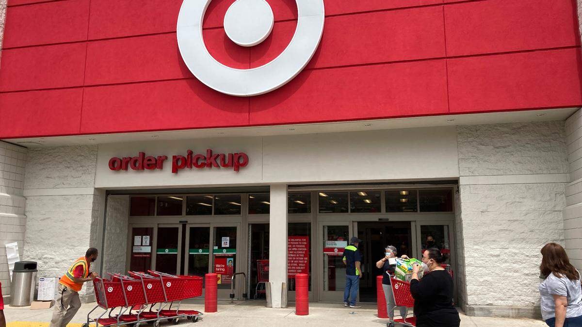 A Florida fugitive was arrested after allegedly shoplifting from Target, officials said.