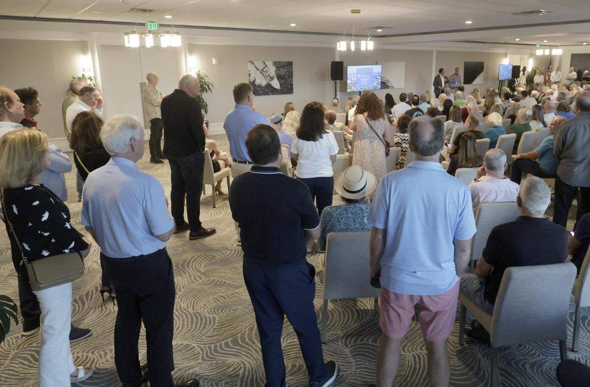 Audience members listen to Fort Lauderdale Mayor Dean Trantalis and Director of Development Services Anthony Fajardo during a Galleria mega-project town hall meeting at the Coral Ridge Yacht Club on Tuesday, Oct. 28, 2025.