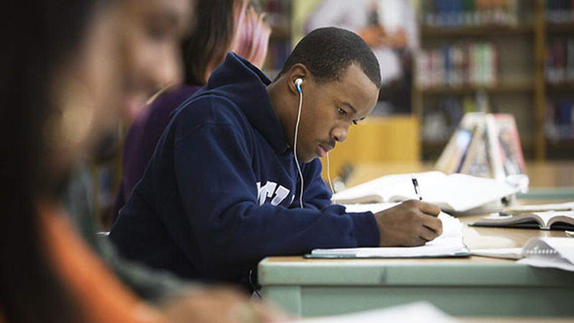 Republican lawmakers in Florida want to drastically cut grants that let students attend private colleges and universities.