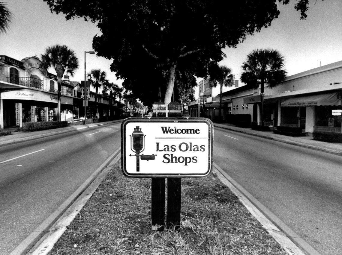 The Las Olas shopping area in 1989.