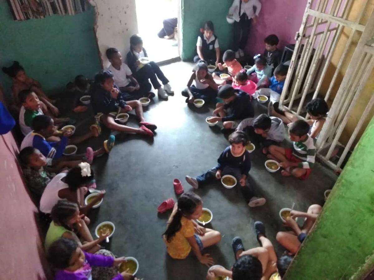 Hundreds of children are benefiting from Miami soup sales in Venezuela.