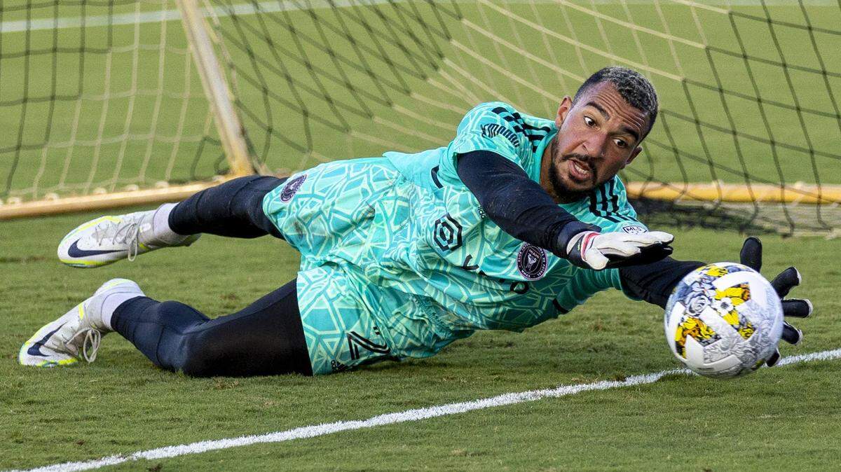 Inter Miami CF goalkeeper Drake Callender (27) is one of three finalists for 2022 MLS Goalkeeper of the Year.